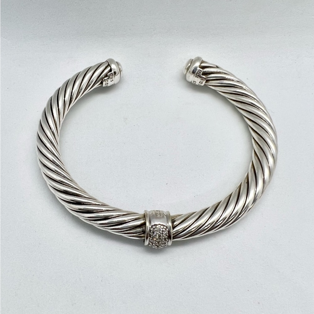 David Yurman 7mm Cable Classics Station Bracelet With 18k White Gold & Diamonds - Picture 6 of 14